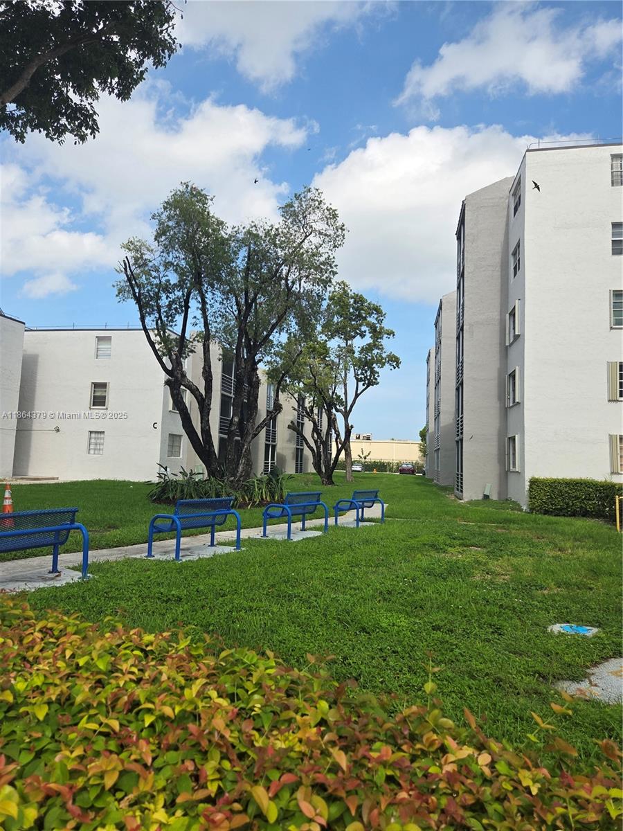 EL CONQUISTADOR SOUTH CON - Residential