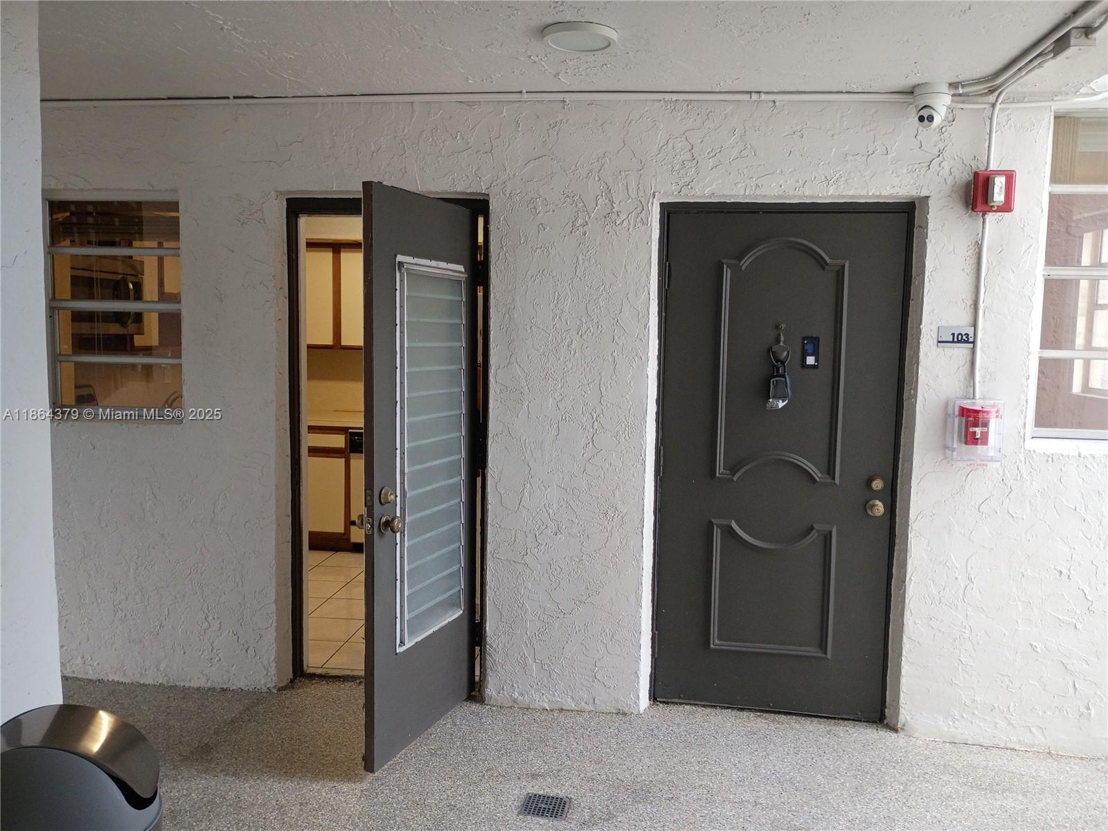 EL CONQUISTADOR SOUTH CON - Residential