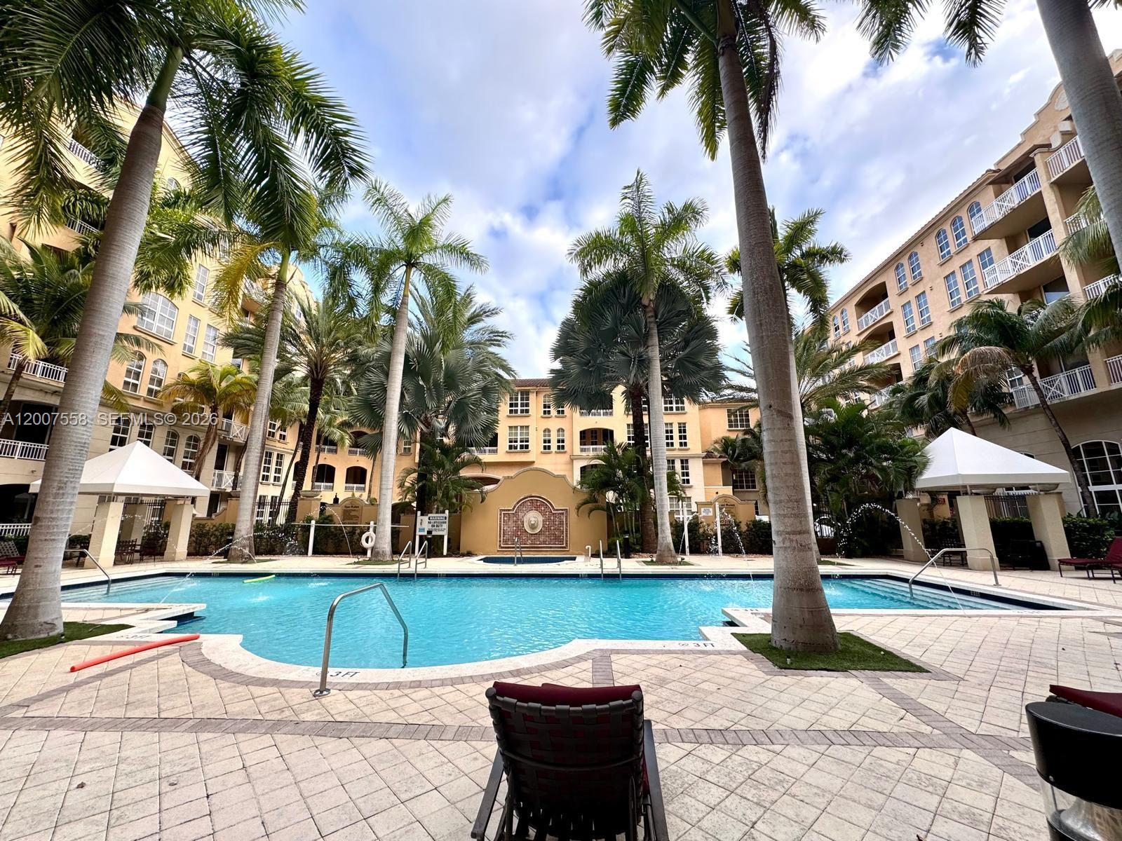 ALAQUA CONDO - Residential