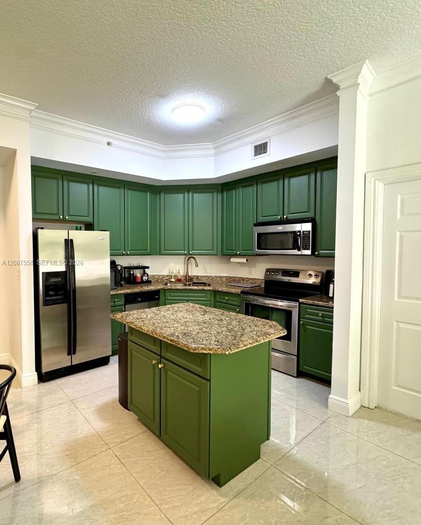ALAQUA CONDO - Residential