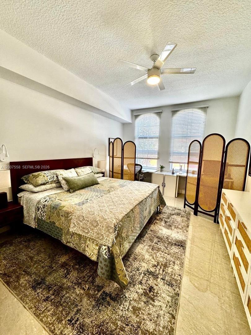 ALAQUA CONDO - Residential