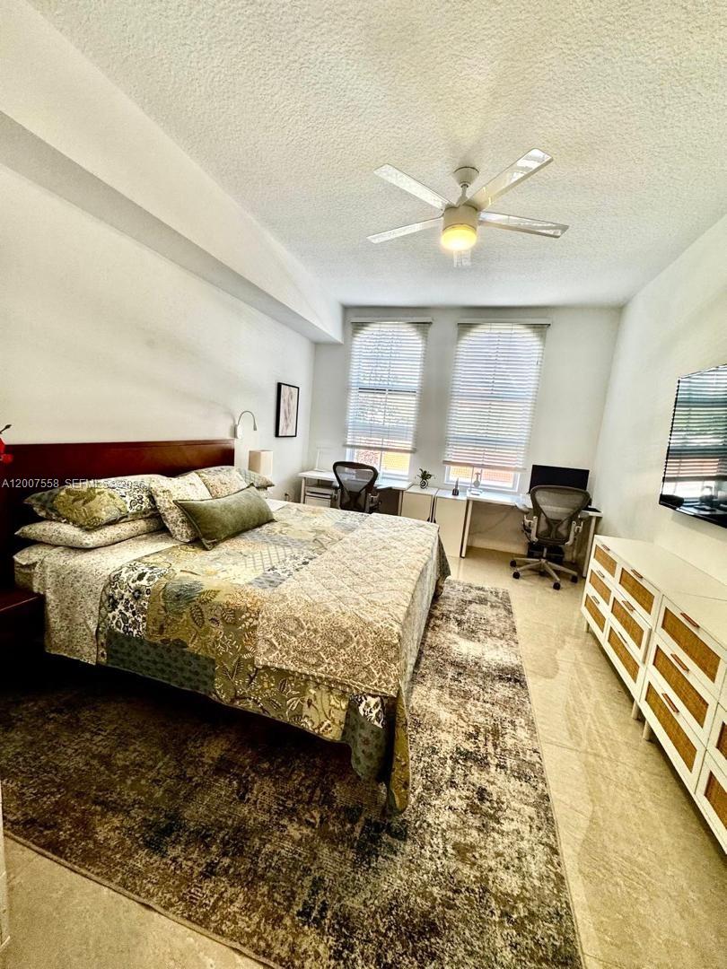 ALAQUA CONDO - Residential