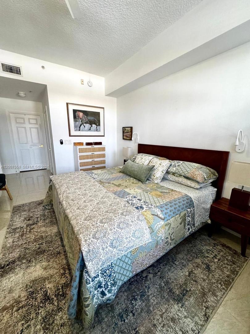 ALAQUA CONDO - Residential
