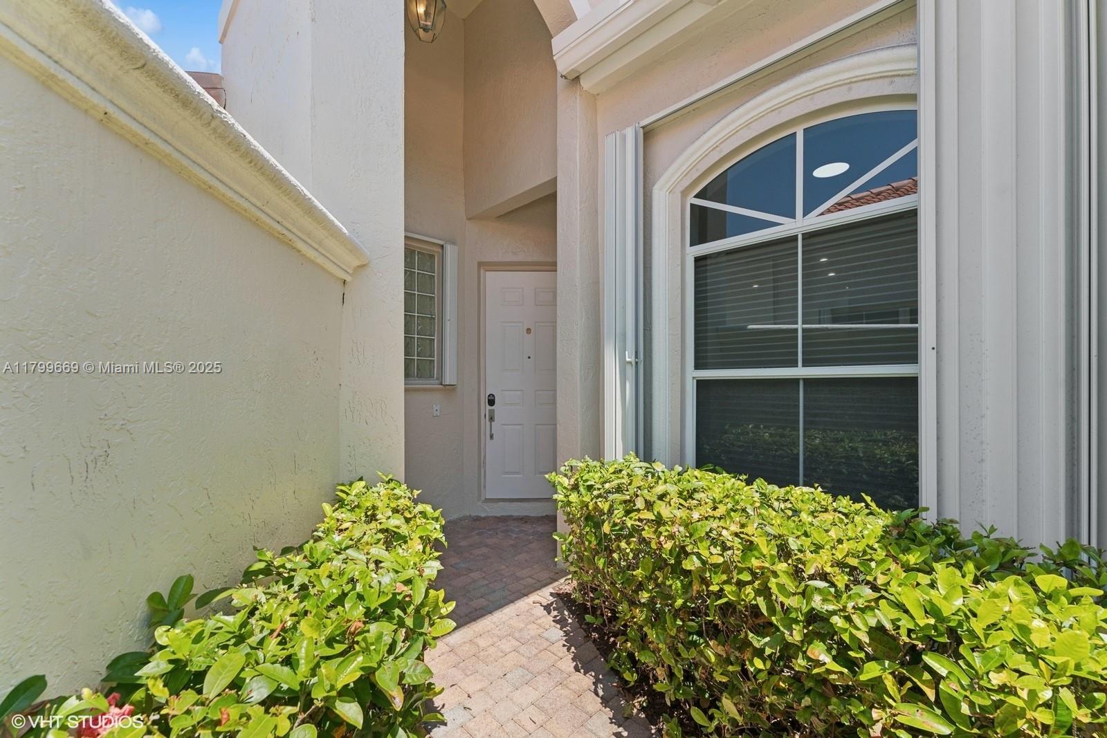 1576 Breakwater Ter