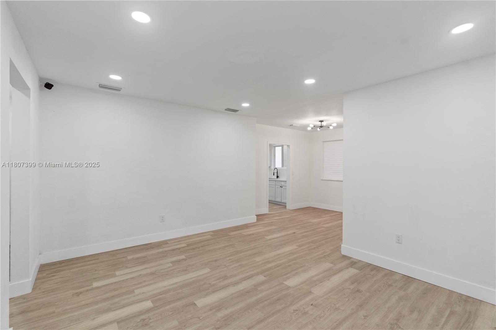PARA VILLA HEIGHTS - Residential