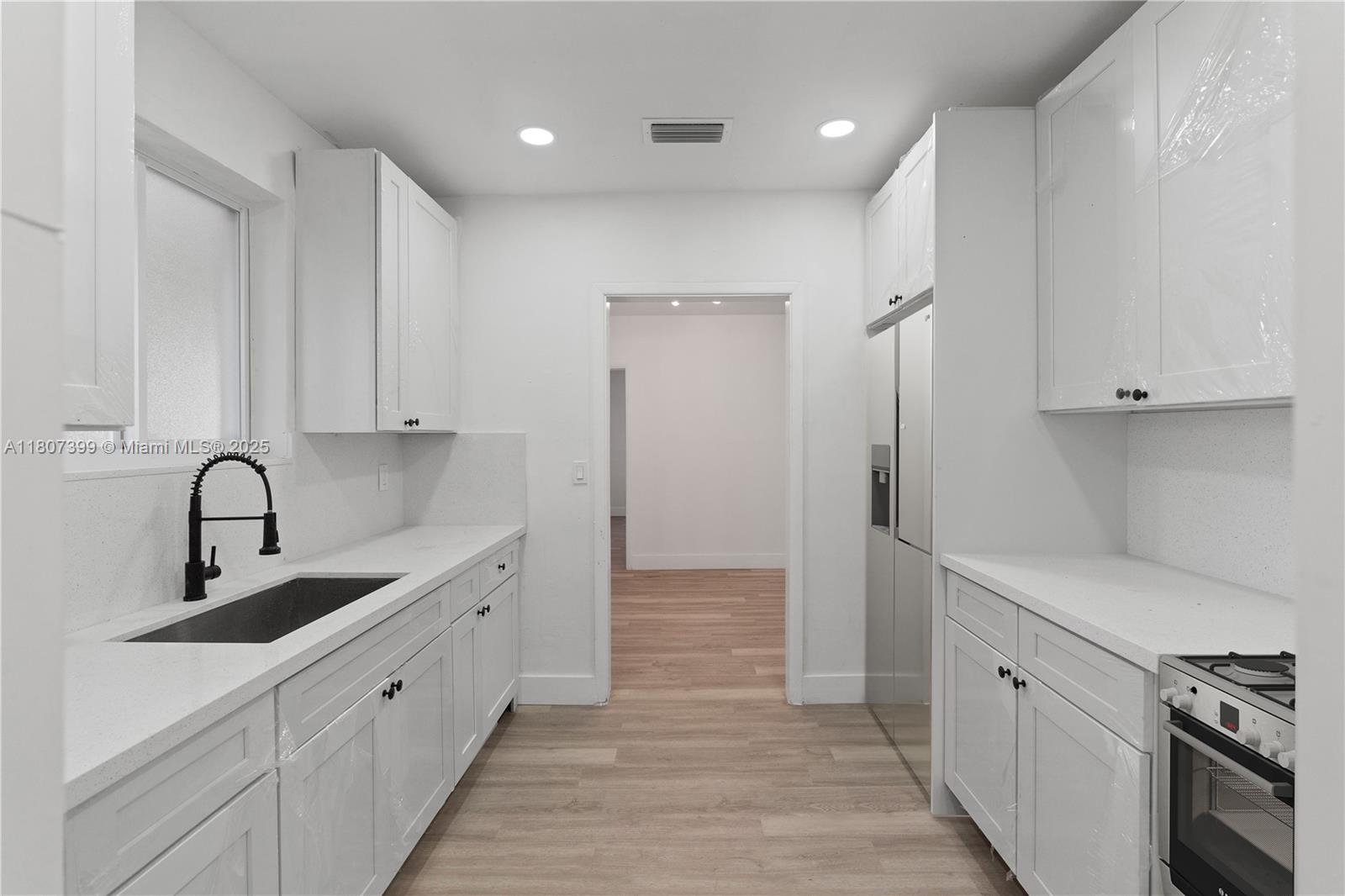 PARA VILLA HEIGHTS - Residential