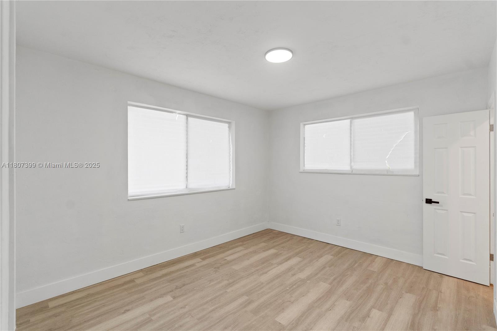 PARA VILLA HEIGHTS - Residential