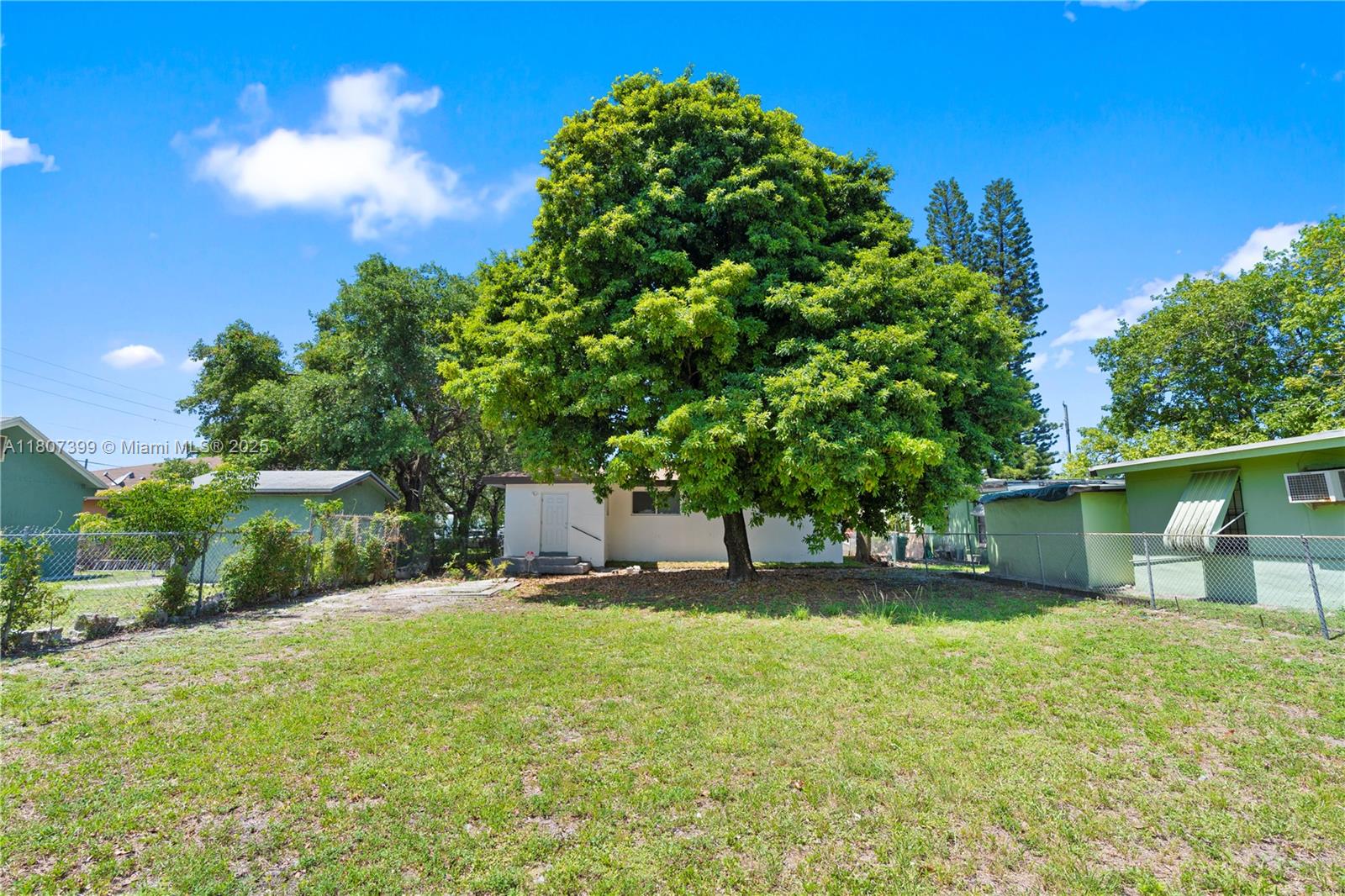2034 NW 69th Ter