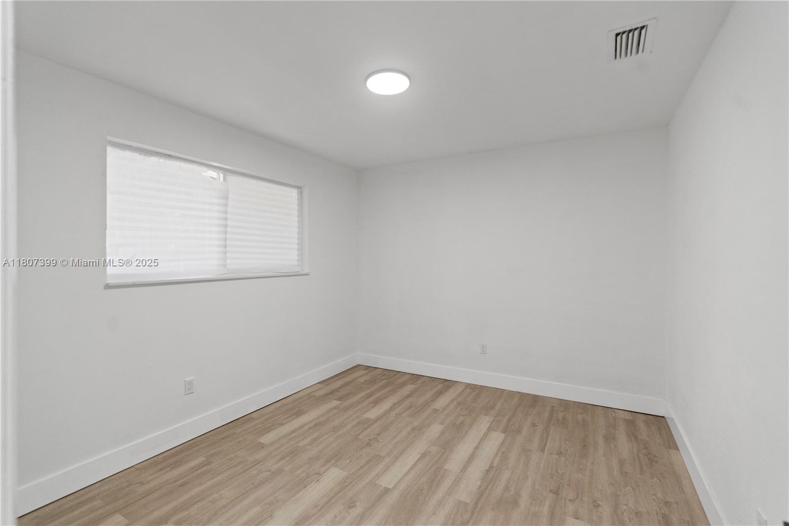 PARA VILLA HEIGHTS - Residential