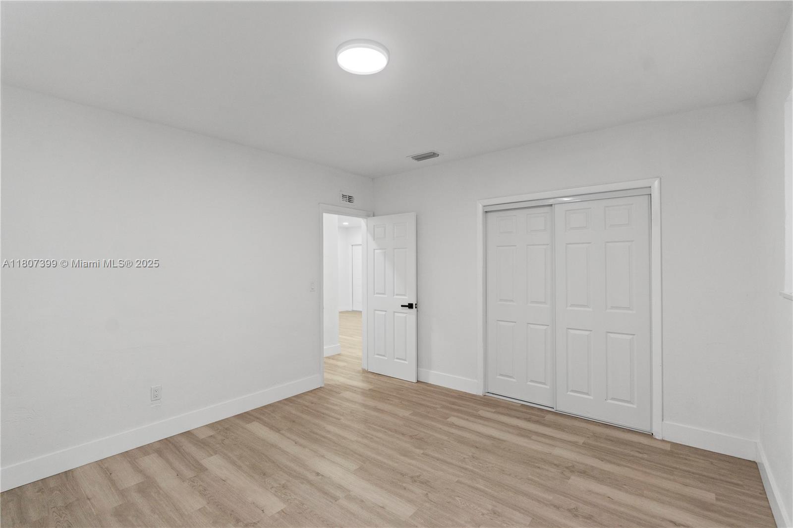 PARA VILLA HEIGHTS - Residential