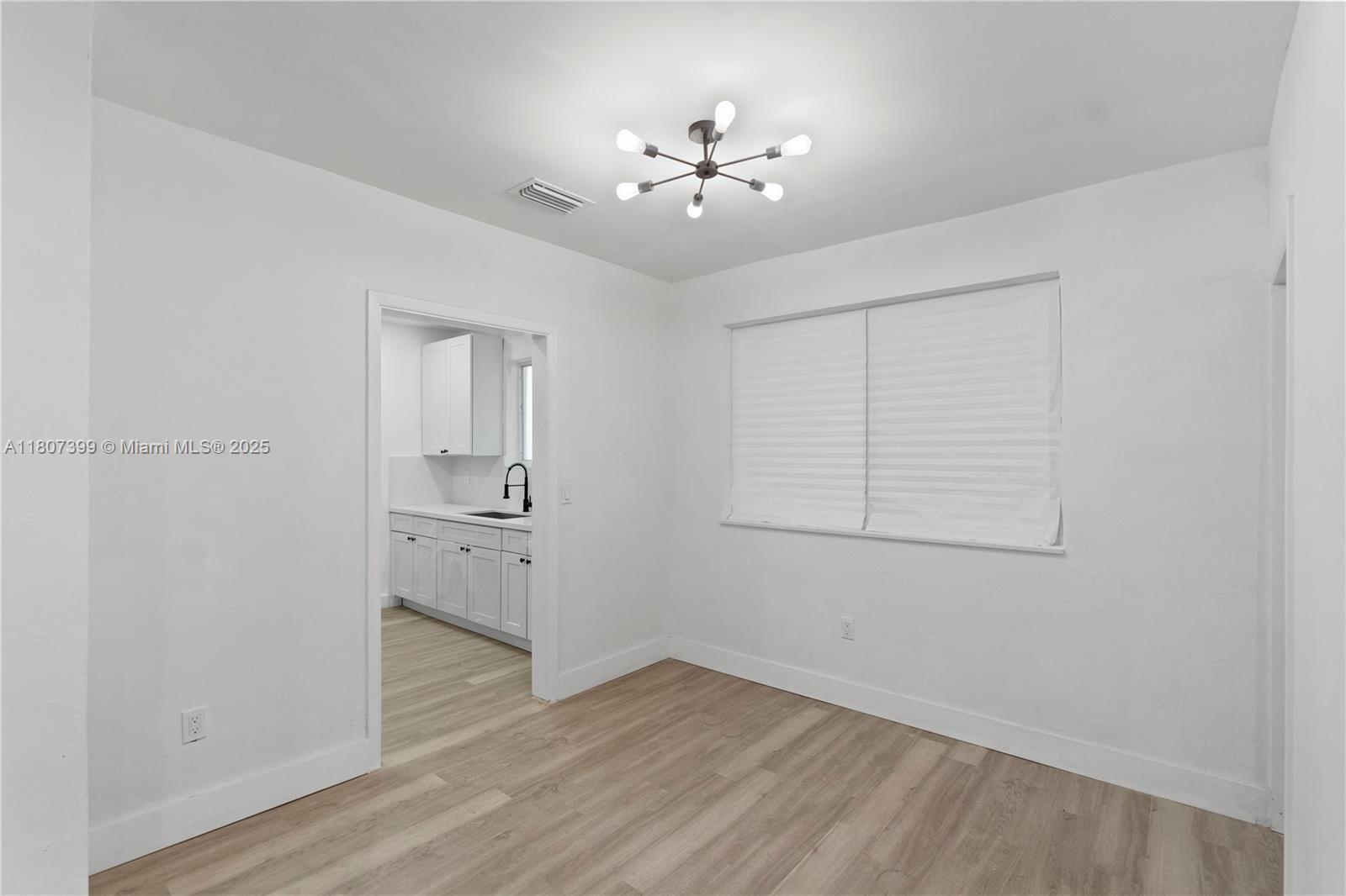 PARA VILLA HEIGHTS - Residential