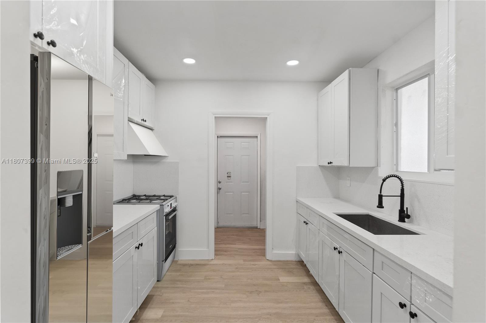 PARA VILLA HEIGHTS - Residential