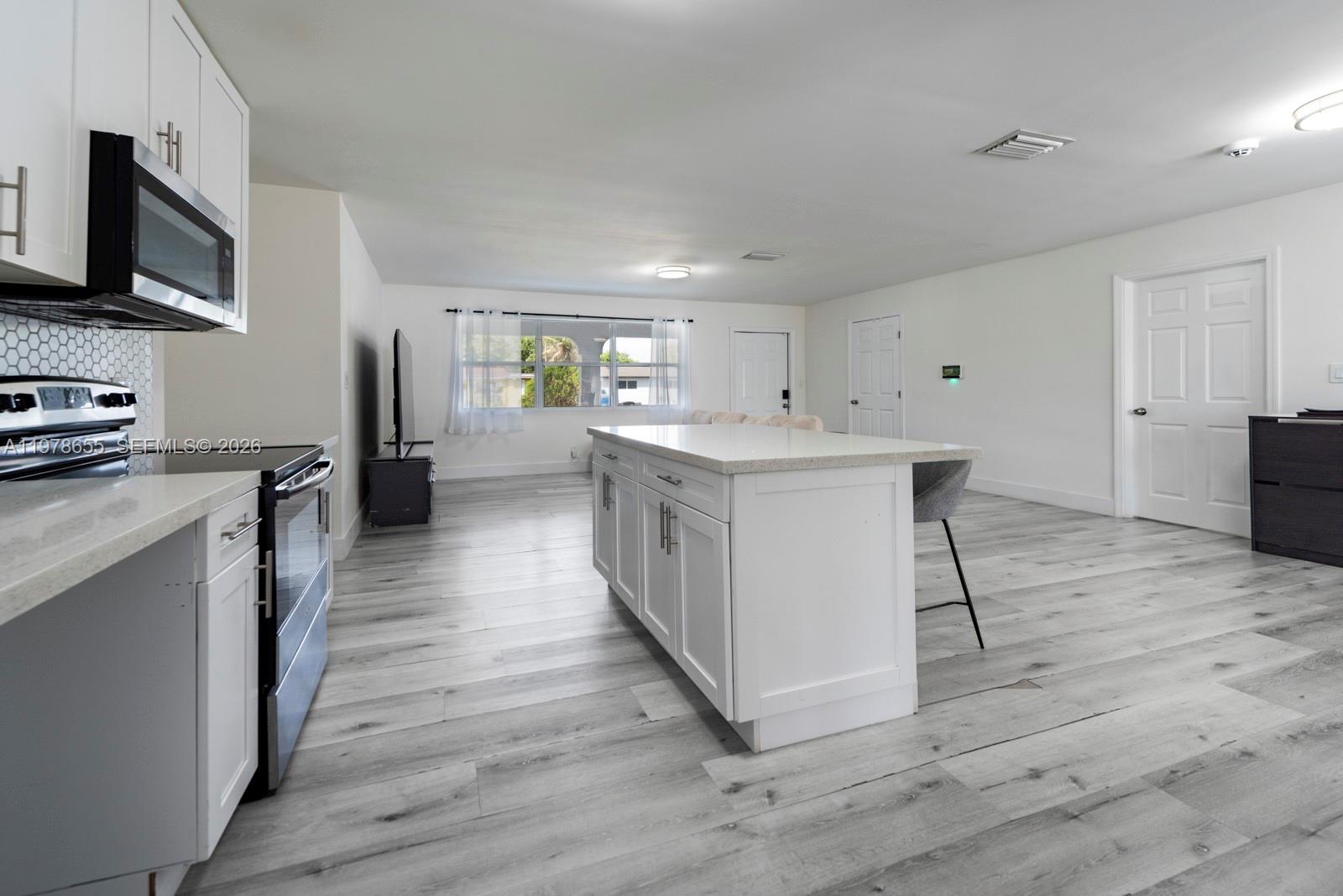 MELROSE MANOR - Residential