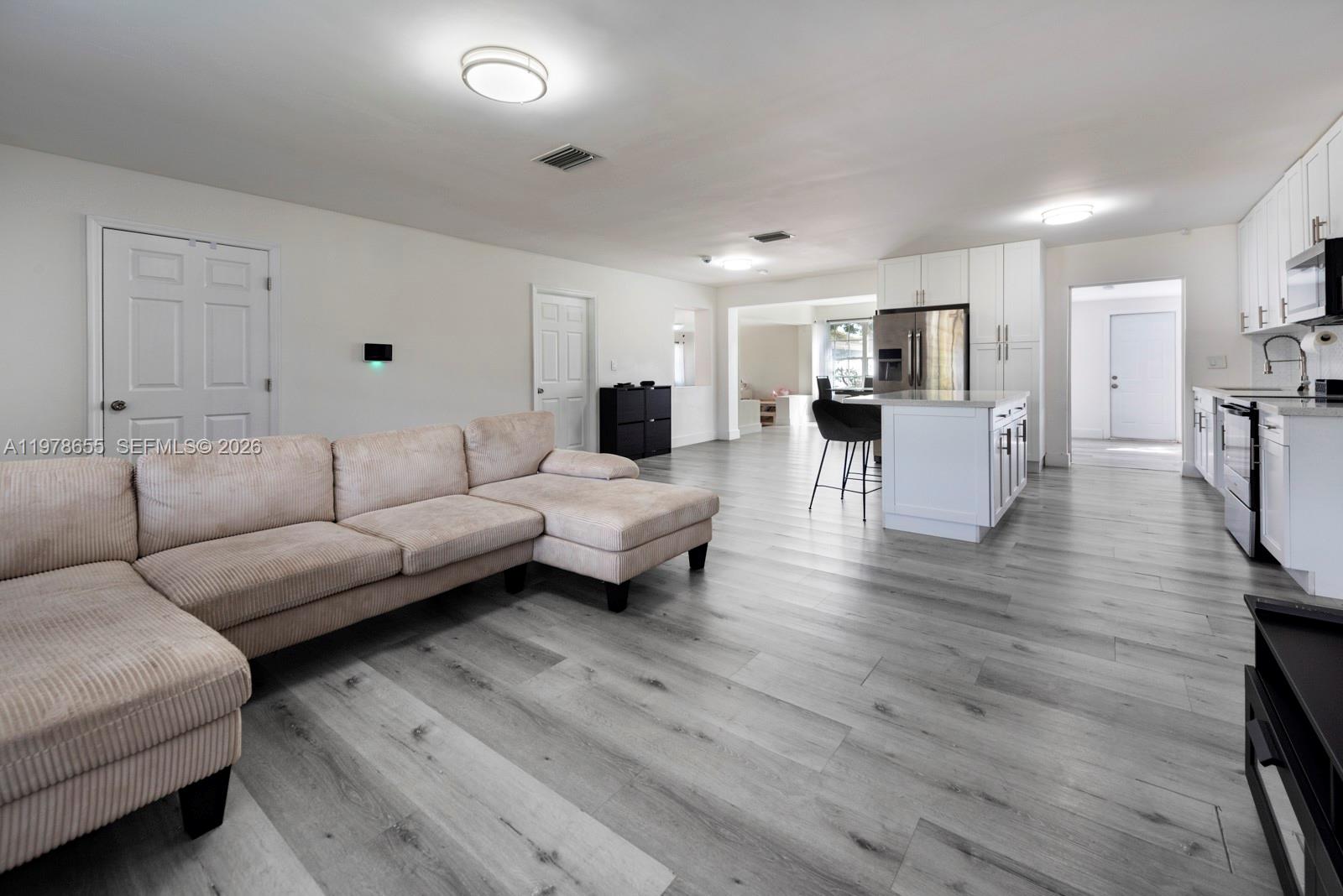 MELROSE MANOR - Residential