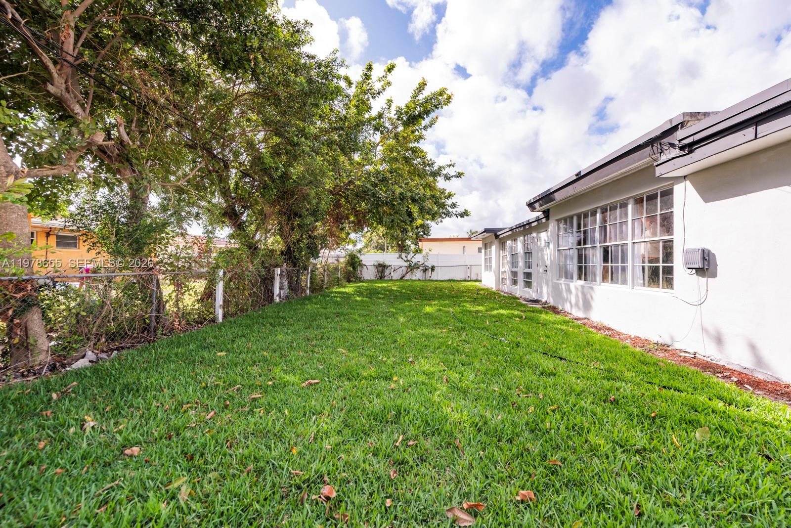 MELROSE MANOR - Residential