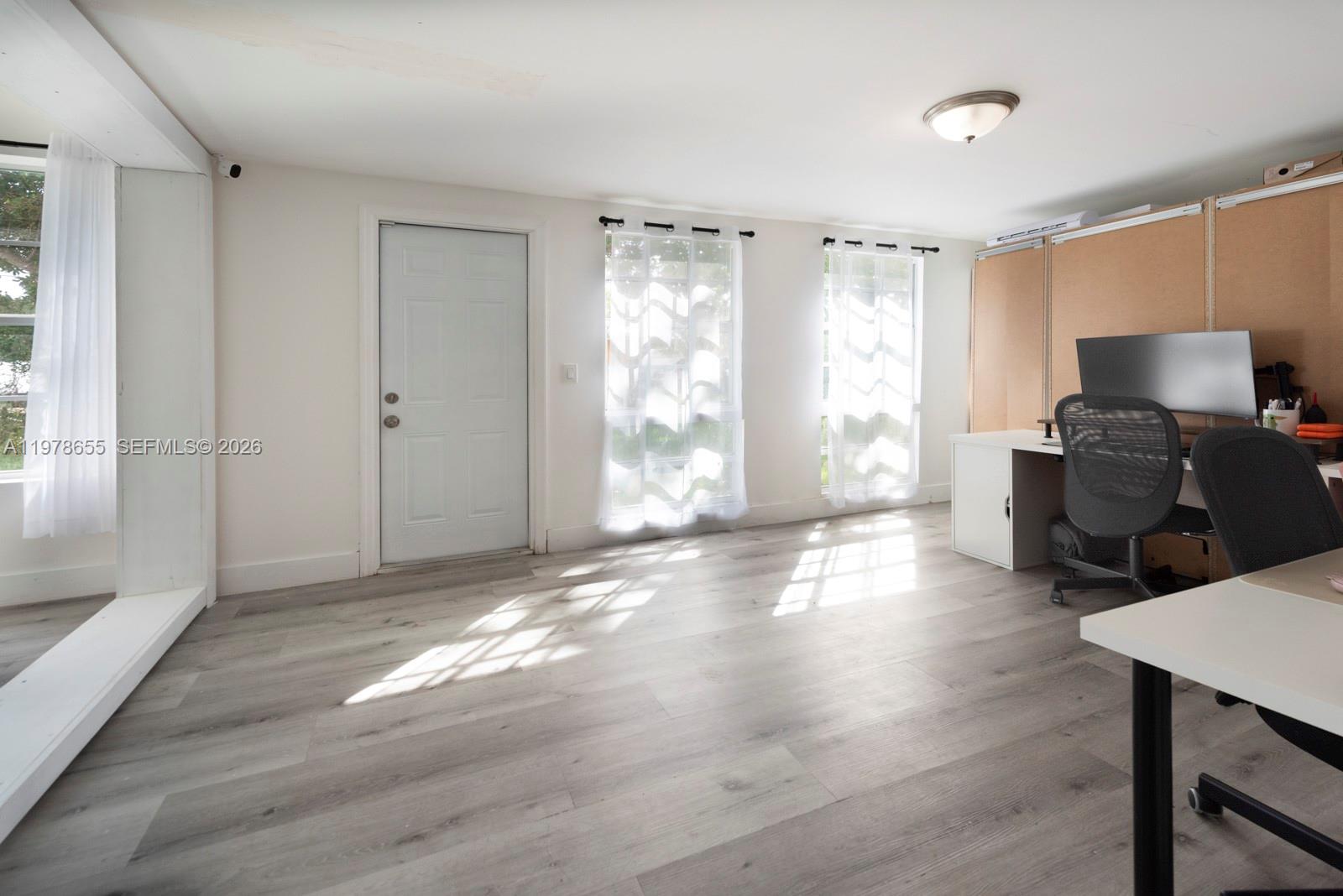 MELROSE MANOR - Residential