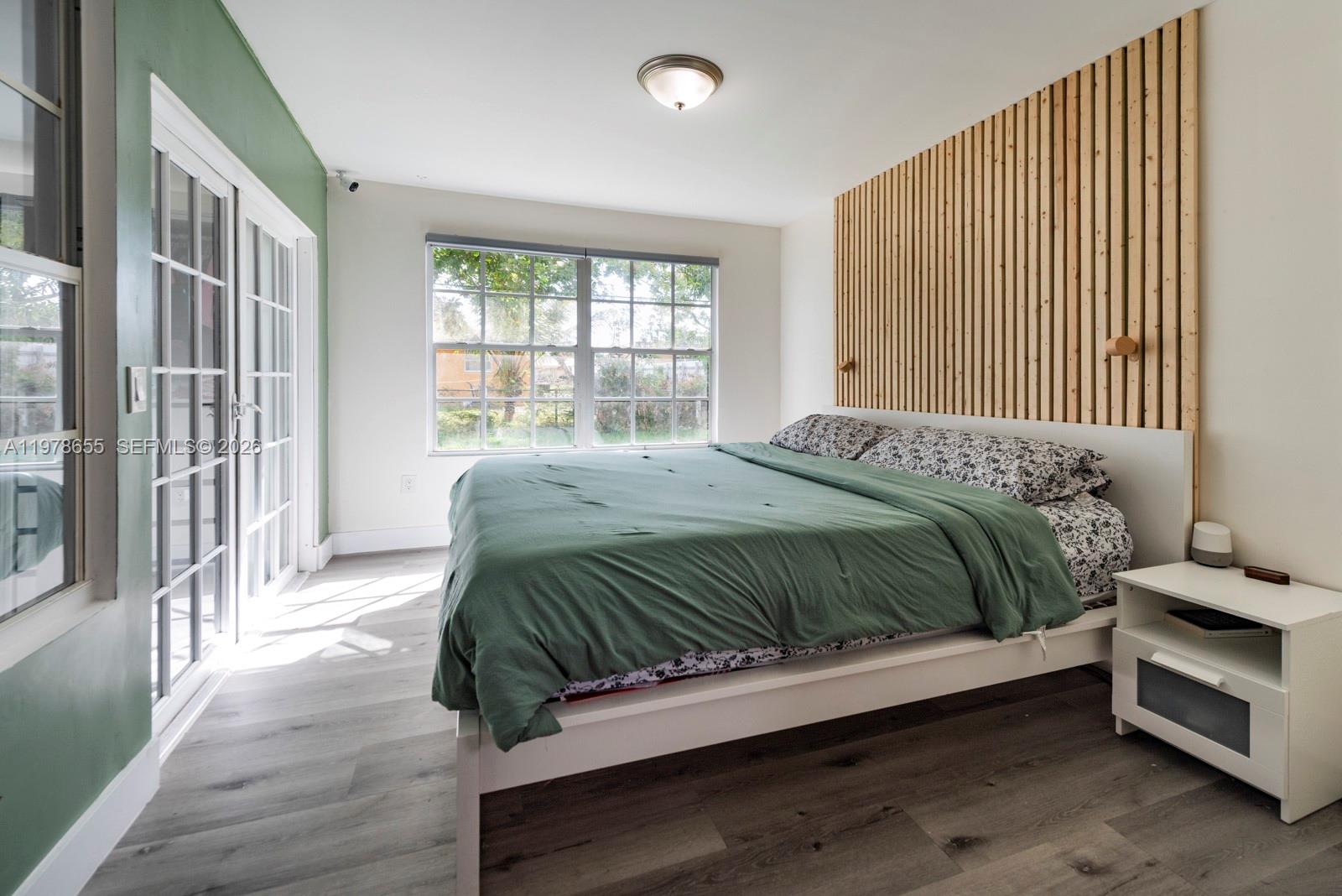 MELROSE MANOR - Residential