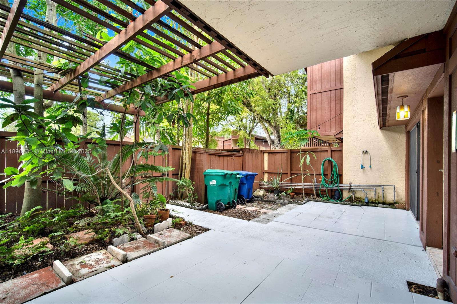 SNAPPER VILLAGE CONDO PHA - Residential