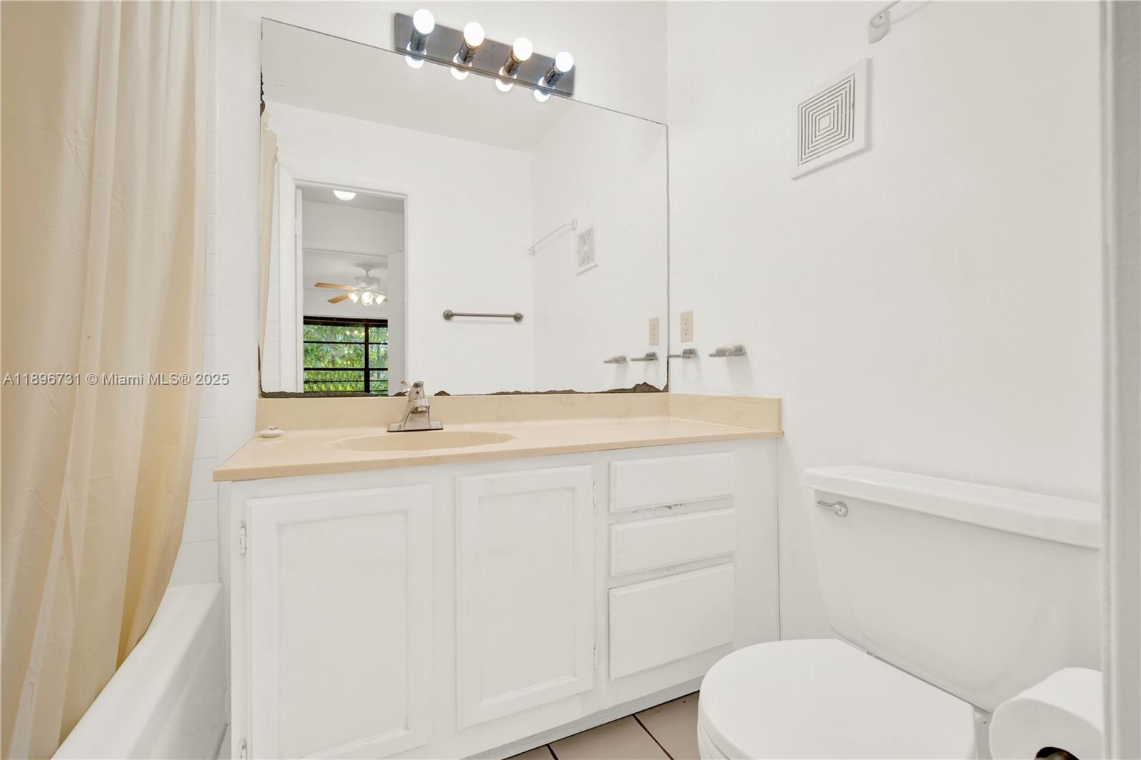 SNAPPER VILLAGE CONDO PHA - Residential