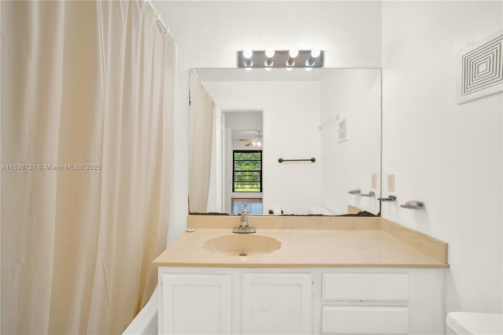 SNAPPER VILLAGE CONDO PHA - Residential