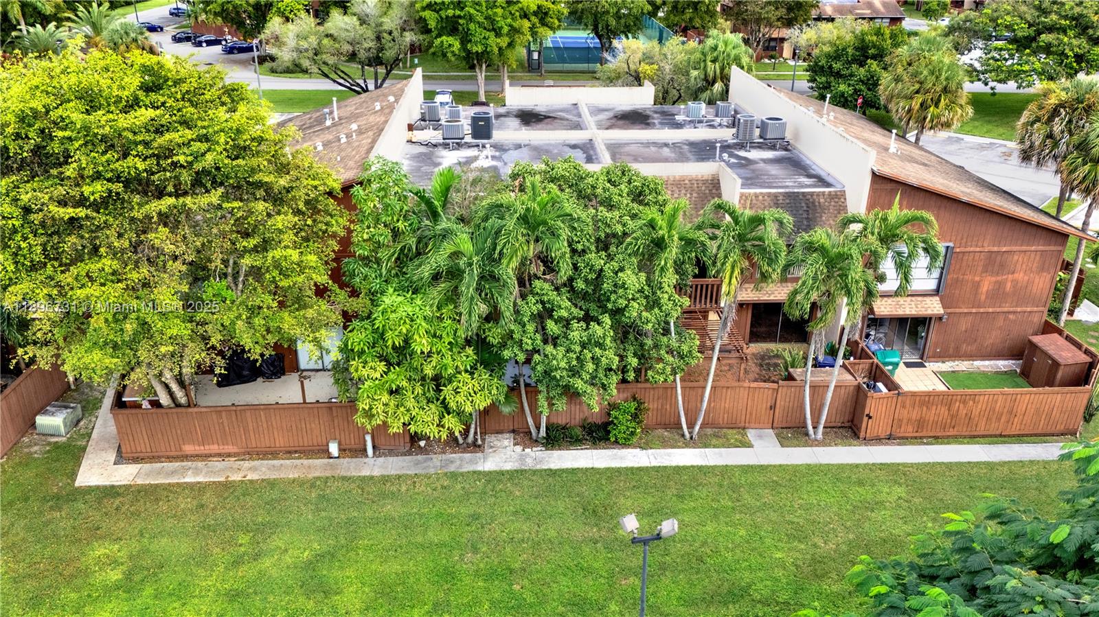 SNAPPER VILLAGE CONDO PHA - Residential