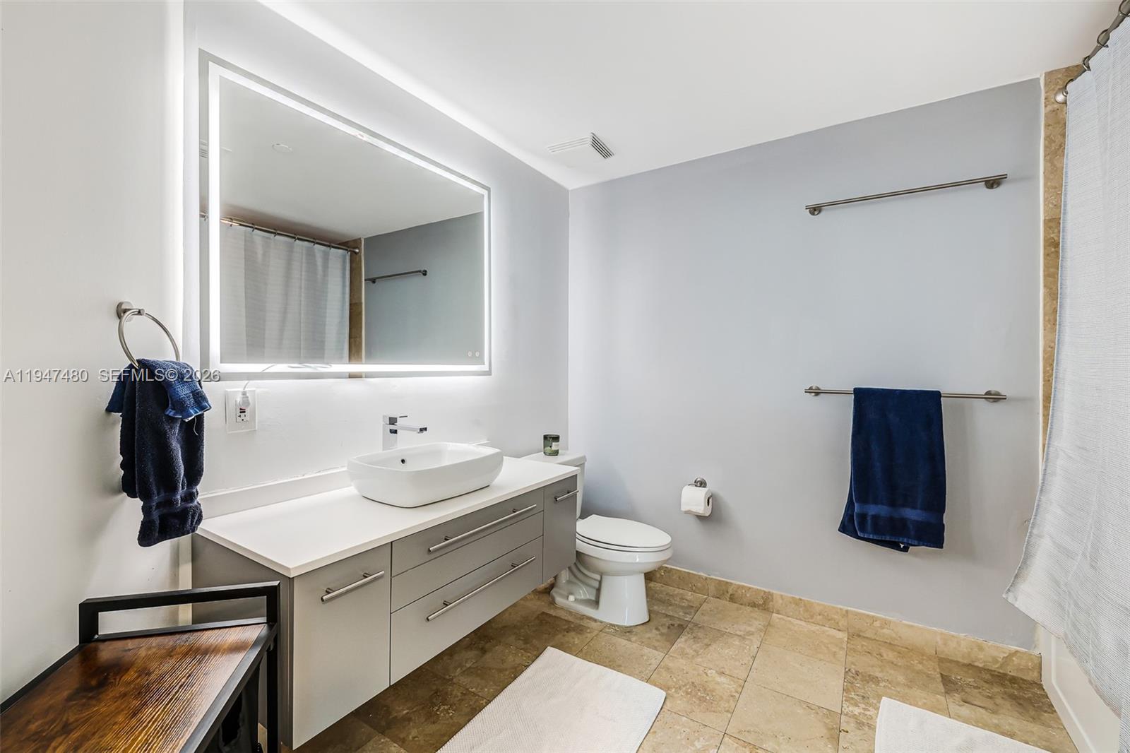 WIND CONDO - Residential