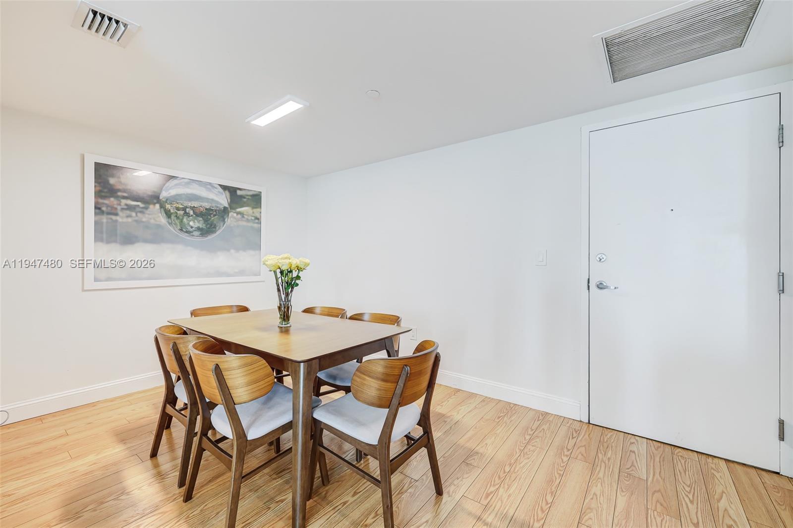 WIND CONDO - Residential