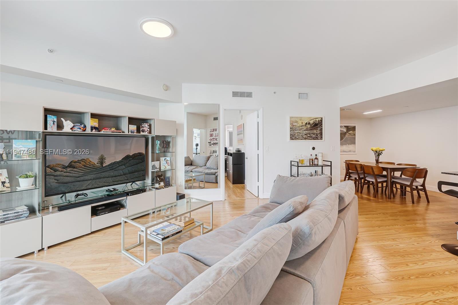 WIND CONDO - Residential