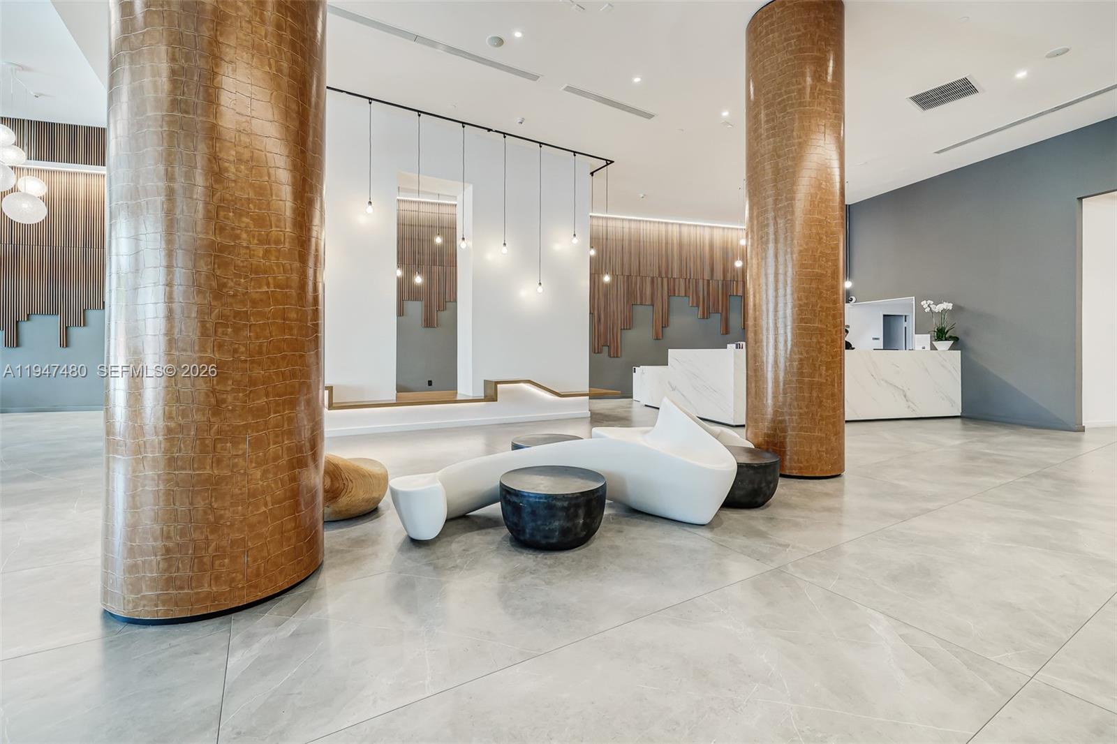 WIND CONDO - Residential