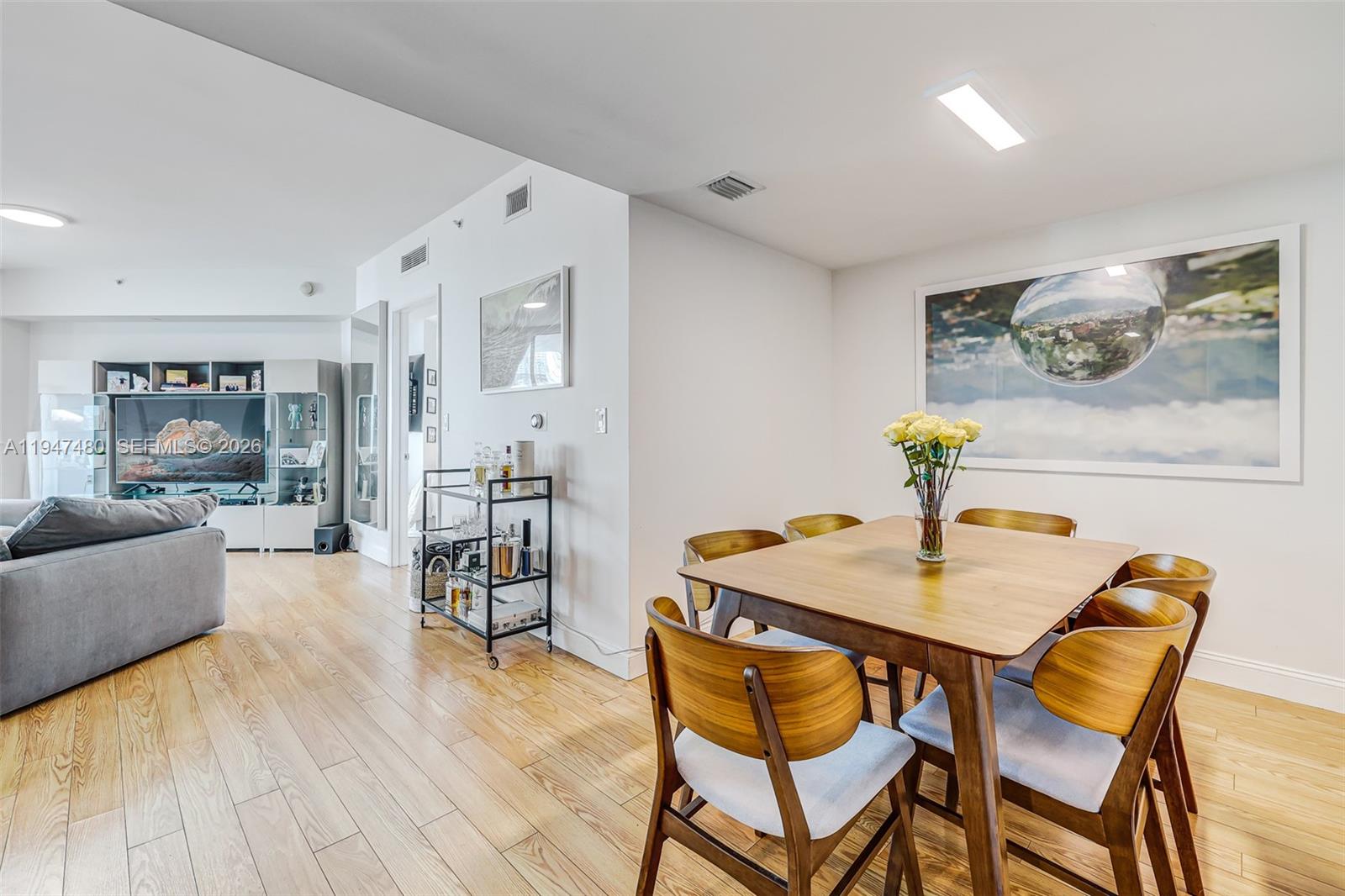 WIND CONDO - Residential