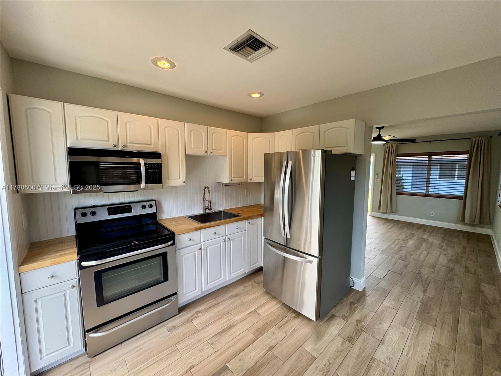 The Duplex, 2641 SW 13th Ave, is being sold TOGETHER with the Triplex, 2631 SW 13th Ave, for a total of $1.35m
This prime location Duplex offers a great return on investment and features impact windows and doors, central AC,
and two assigned parking spaces each. The Duplex consists of two updated 2-bed and 1-bath units. Each unit has a separate storage room and a coin laundry on site. Unit 1 is leased annually, and Unit 2 is leased monthly. This well-maintained property is truly turnkey and conveniently located near all the marinas, shipyards, Fort Lauderdale Airport, malls, and various amenities.