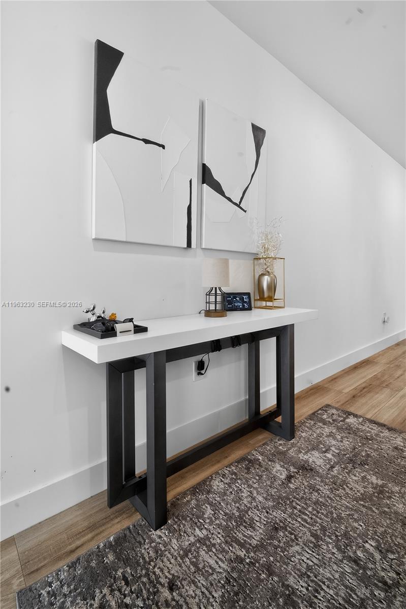 LAUDERDALE PARK 6-33 1/2 - Residential