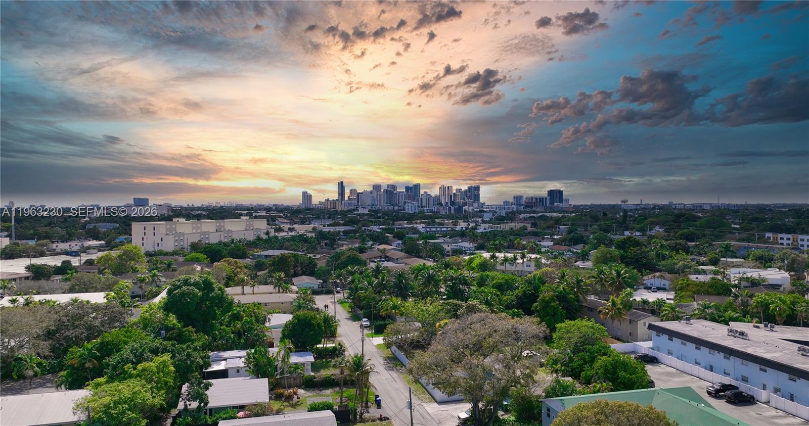 LAUDERDALE PARK 6-33 1/2 - Residential