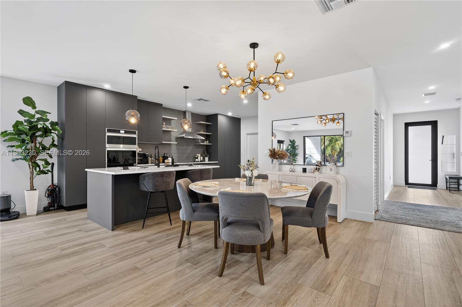 LAUDERDALE PARK 6-33 1/2 - Residential