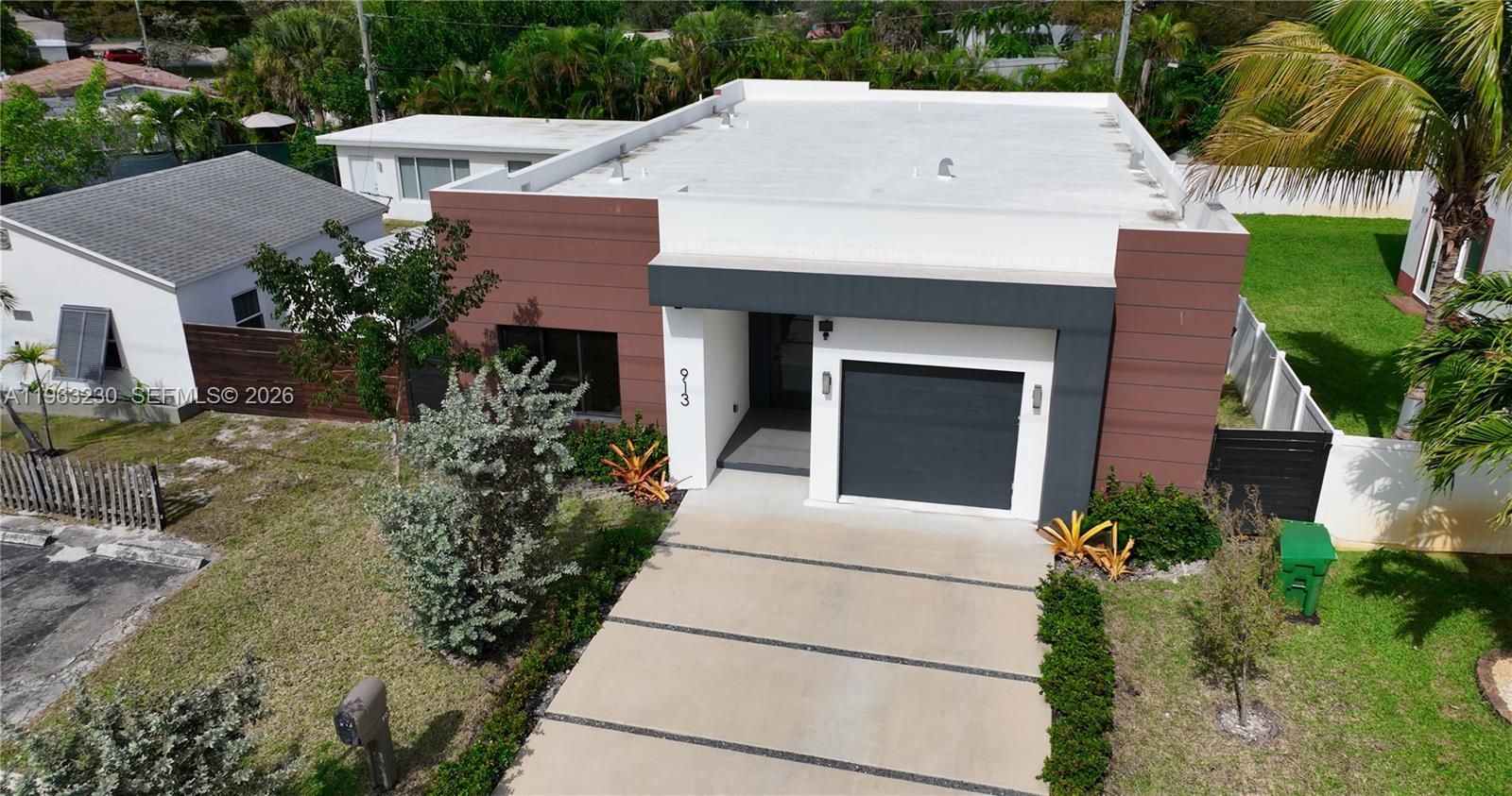 LAUDERDALE PARK 6-33 1/2 - Residential