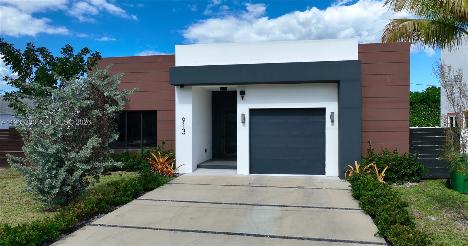 LAUDERDALE PARK 6-33 1/2 - Residential