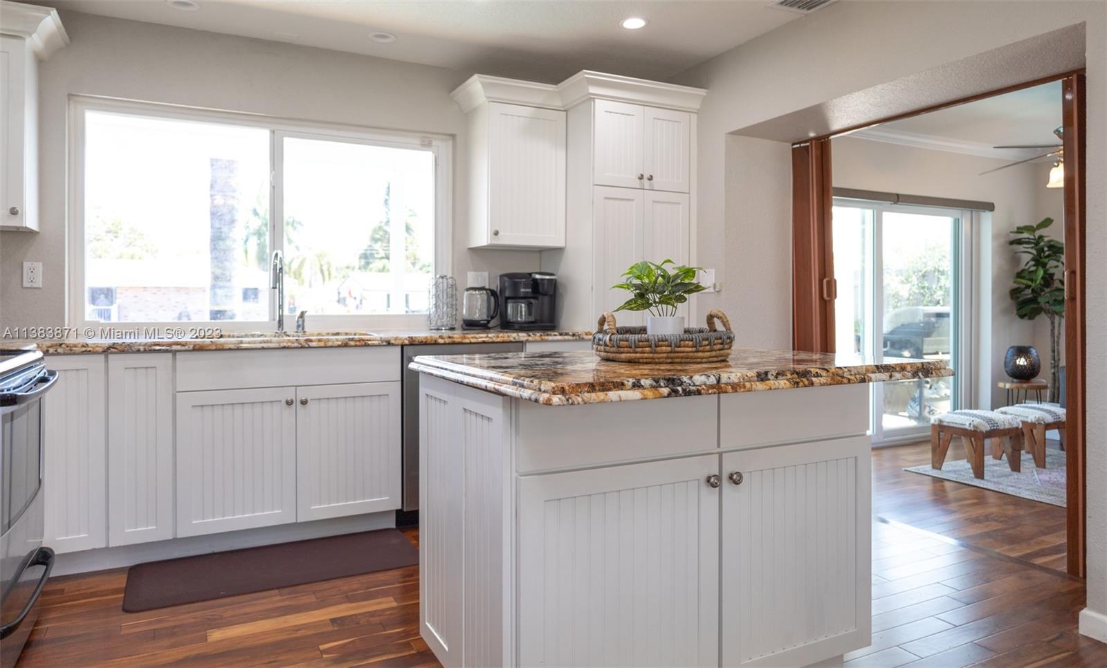 CORAL RIDGE ISLES - Residential Lease