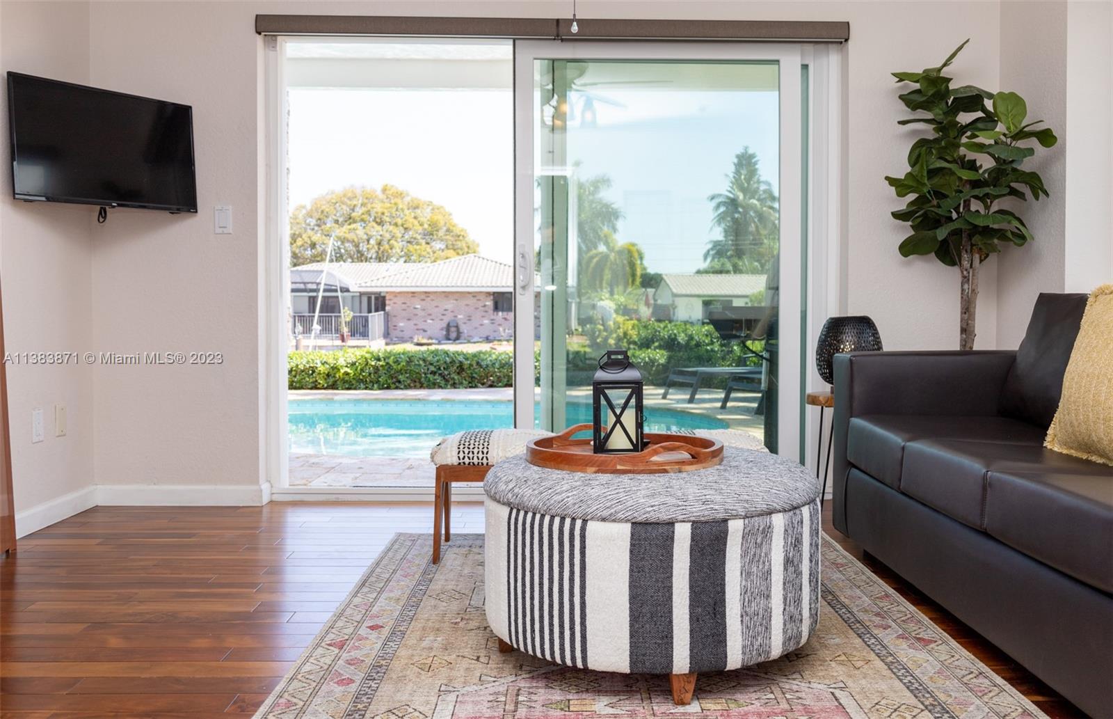 CORAL RIDGE ISLES - Residential Lease