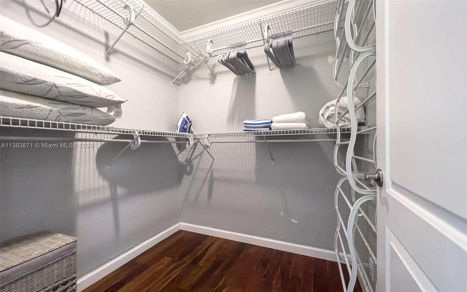 CORAL RIDGE ISLES - Residential Lease