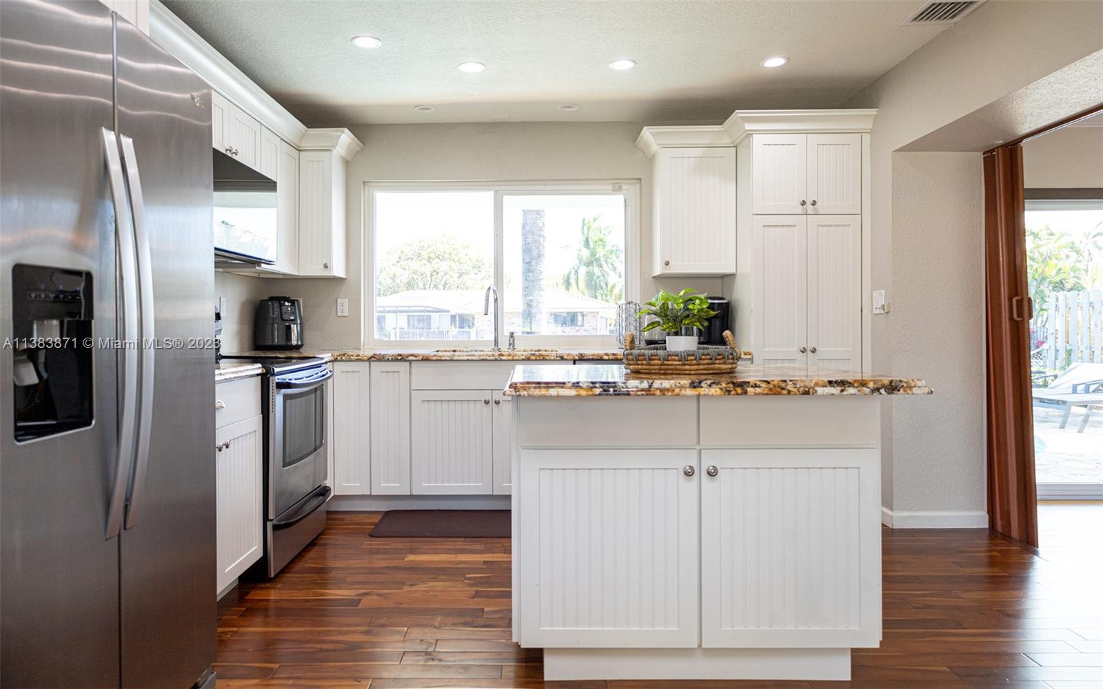 CORAL RIDGE ISLES - Residential Lease