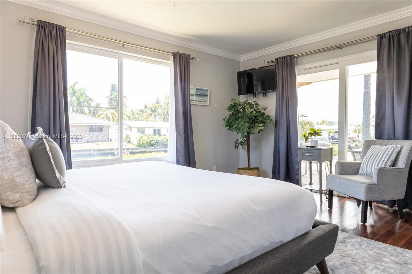 CORAL RIDGE ISLES - Residential Lease