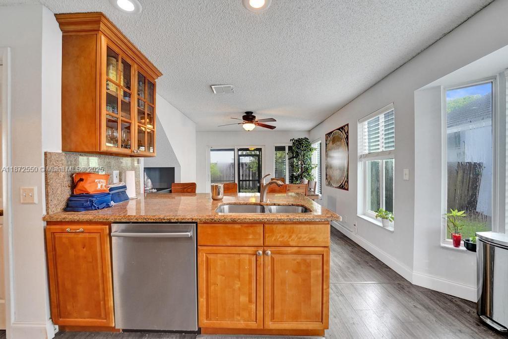 FOREST RIDGE CLUSTER HOME - Residential