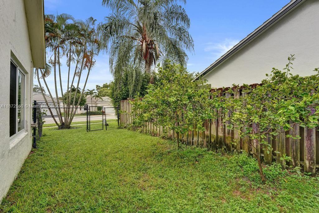 FOREST RIDGE CLUSTER HOME - Residential