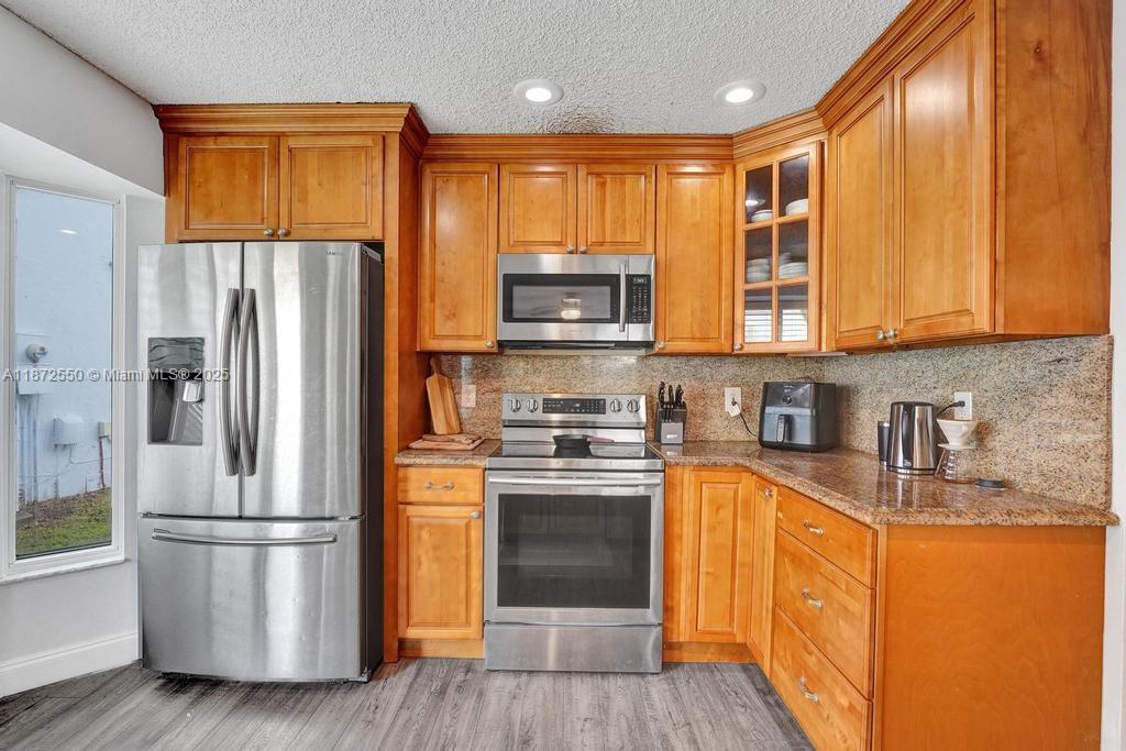 FOREST RIDGE CLUSTER HOME - Residential