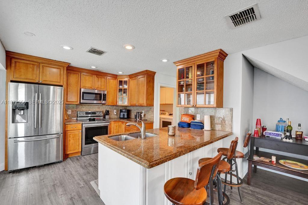 FOREST RIDGE CLUSTER HOME - Residential