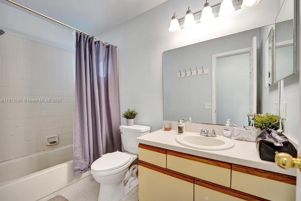 FOREST RIDGE CLUSTER HOME - Residential