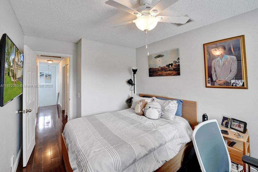 FOREST RIDGE CLUSTER HOME - Residential