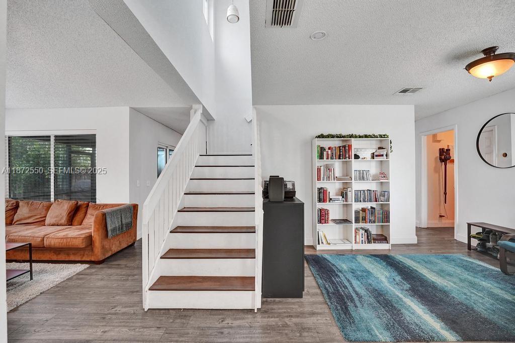 FOREST RIDGE CLUSTER HOME - Residential