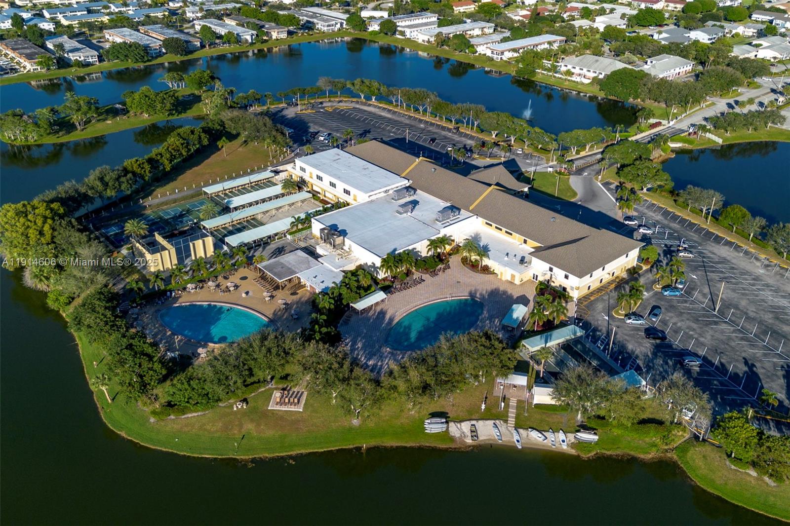 GOLFS EDGE CONDOS A THRU - Residential