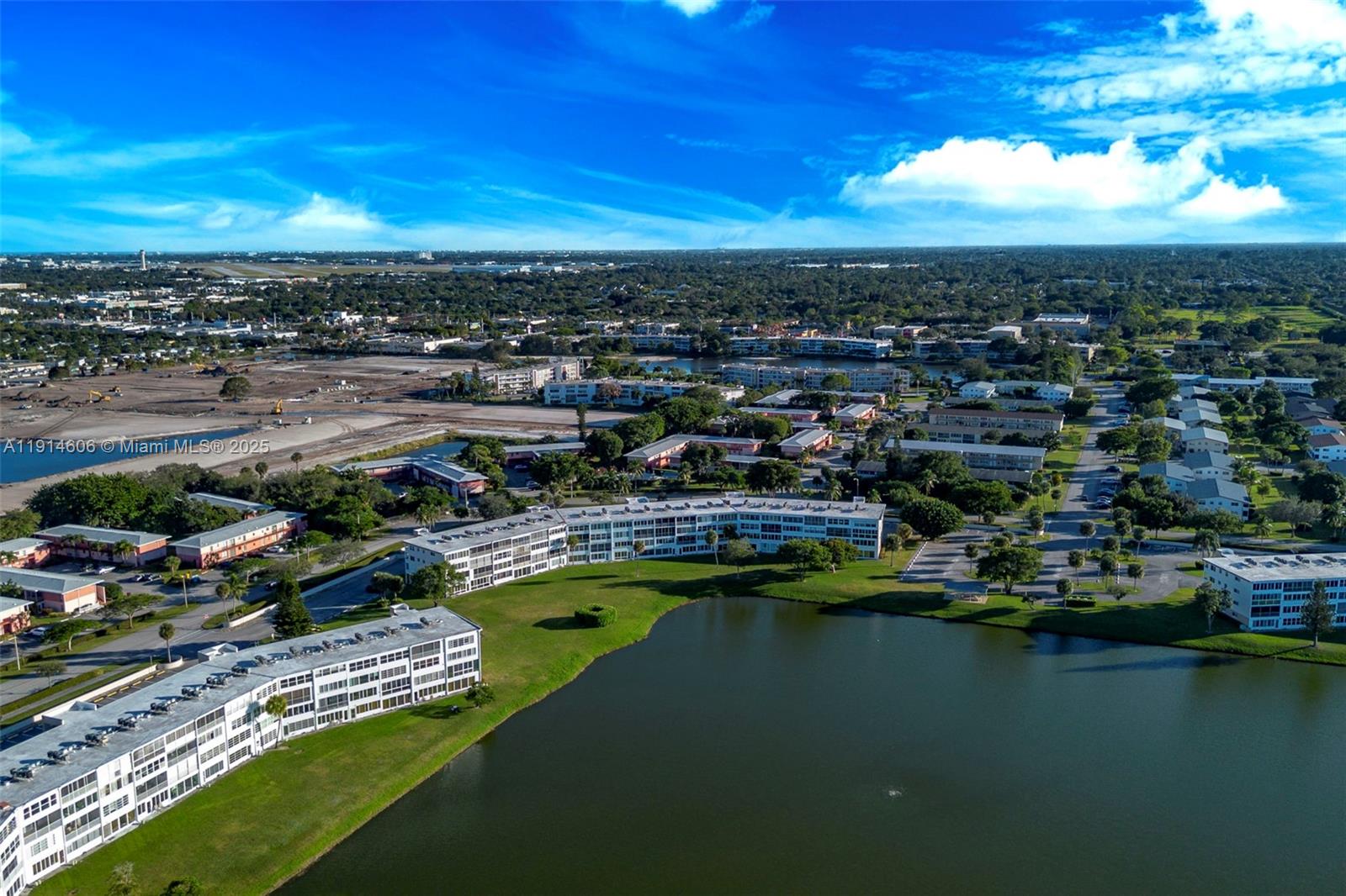 GOLFS EDGE CONDOS A THRU - Residential